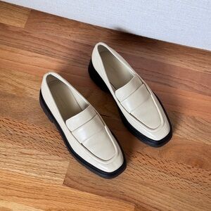 VINCE Robin Leather Lug Sole Loafers Size‎ US 6M